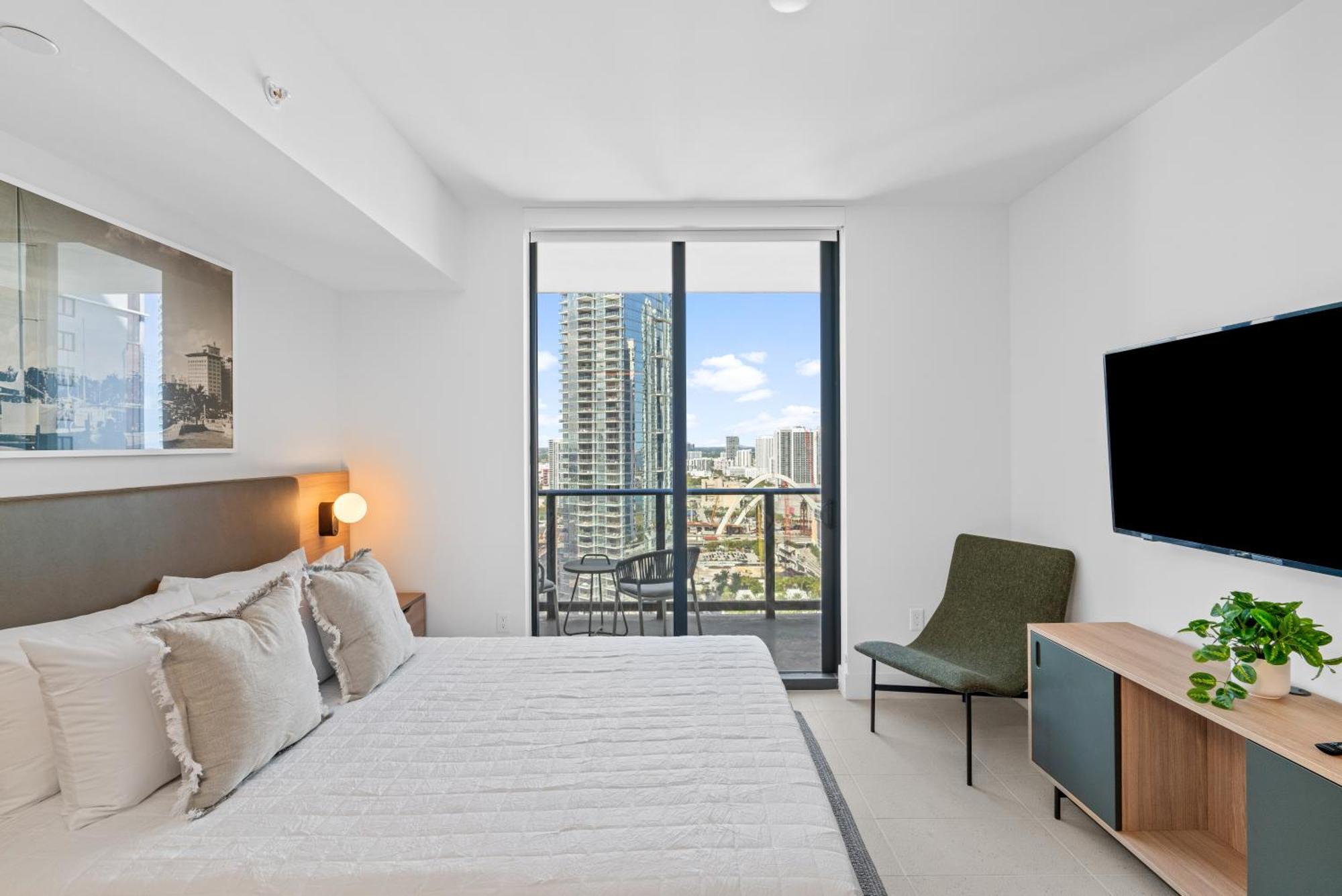 Stunning Views Dwntwn 2br Unit - Floor 28th *