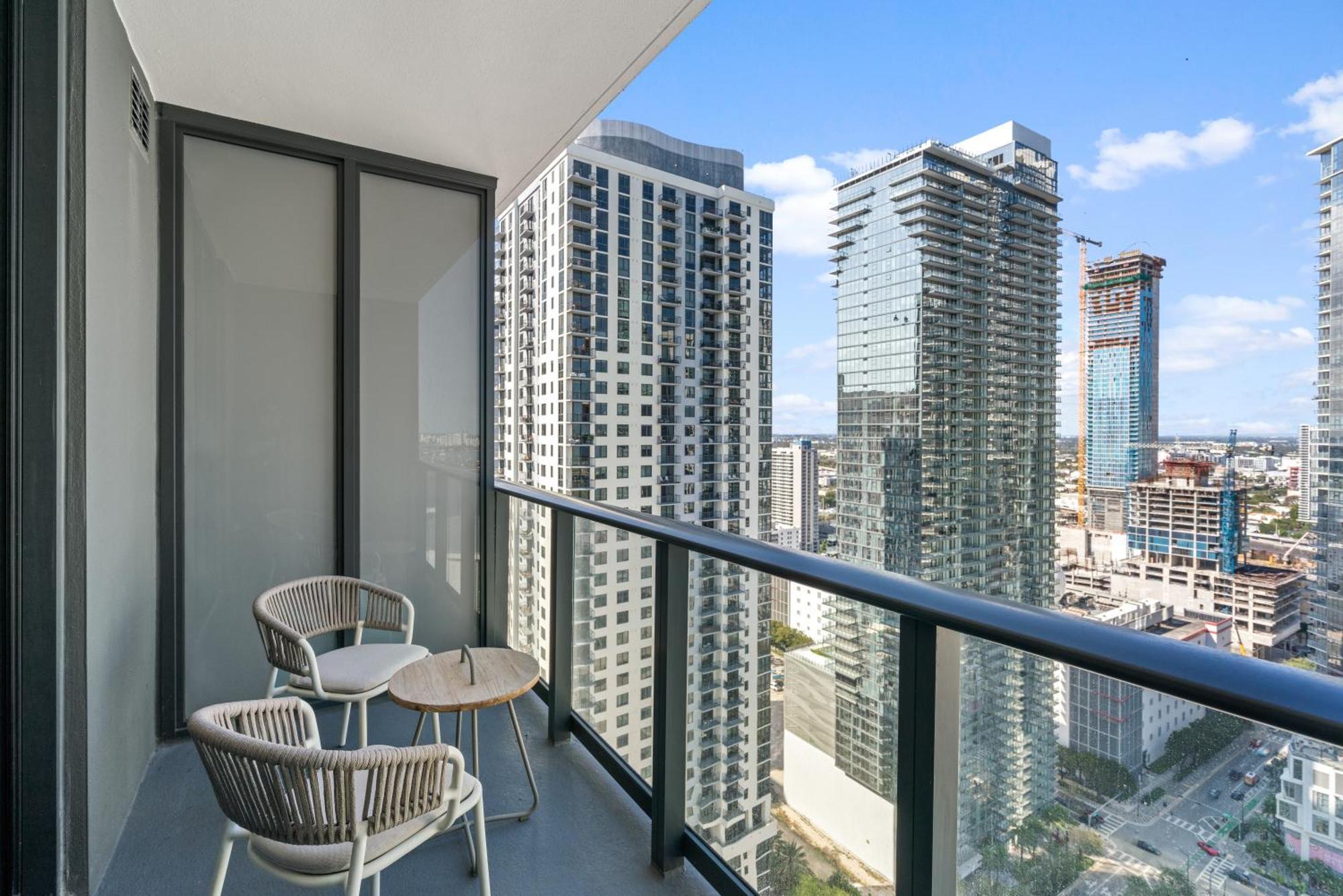 Stunning Views Dwntwn 2br Unit - Floor 28th * Miami